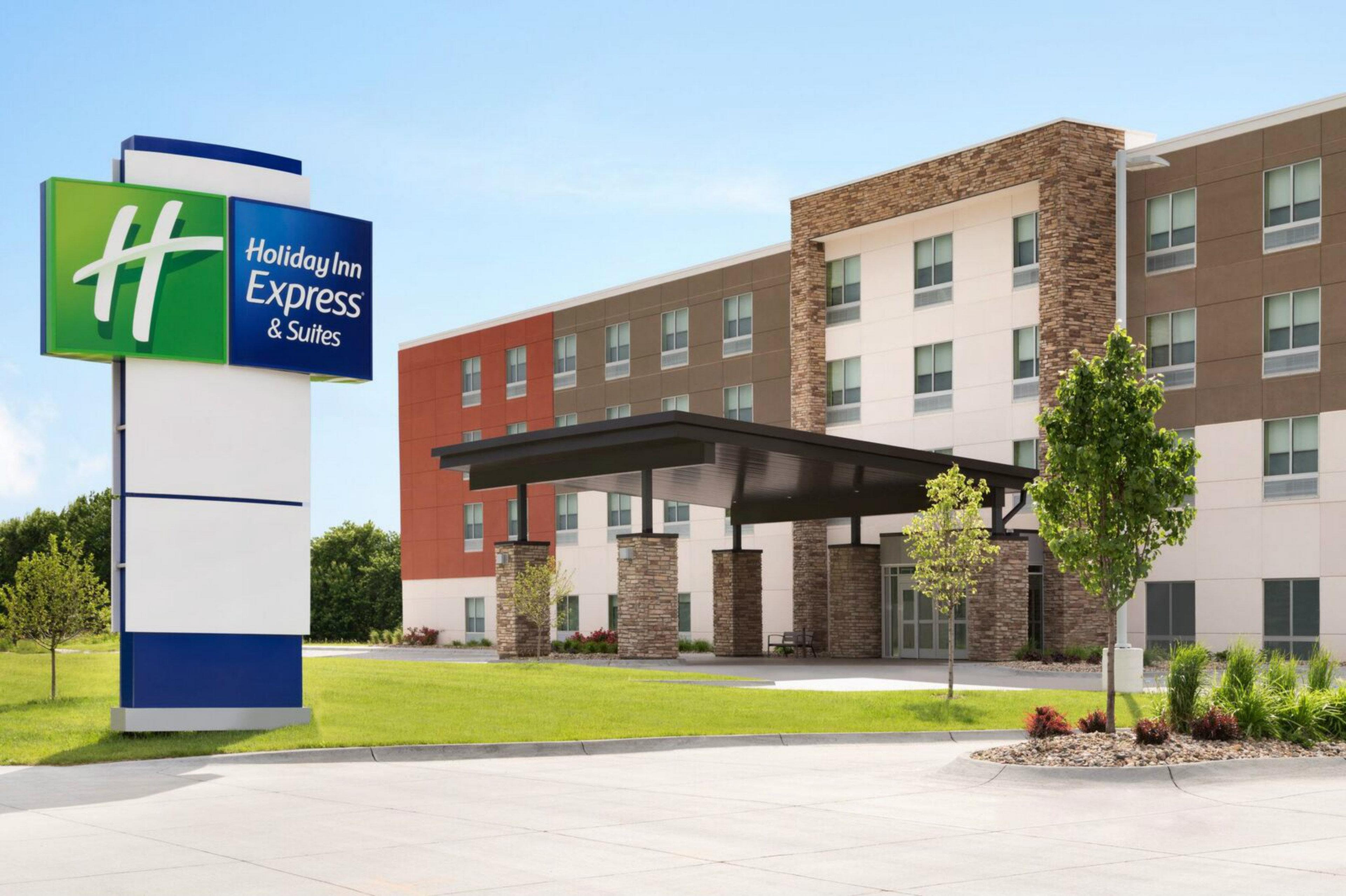 Holiday Inn Express & Suites Red Wing Exterior photo